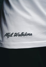 Load image into Gallery viewer, White unusual fitted shirt
